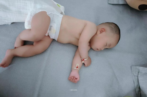 灯塔宝宝呼吸道感染发烧